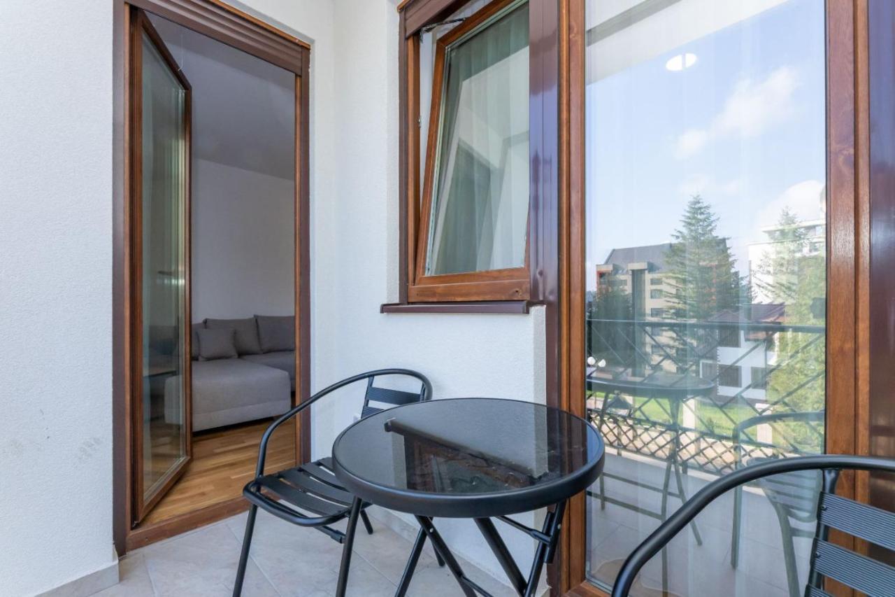 Luxury & Apartment